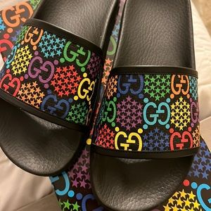 Slides colored Gucci